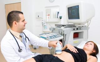 What does an abdominal ultrasound show?